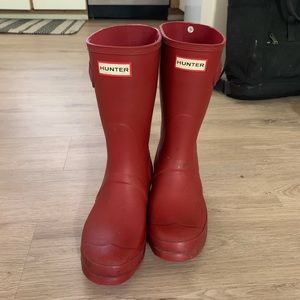 Short red Hunter Rain Boots